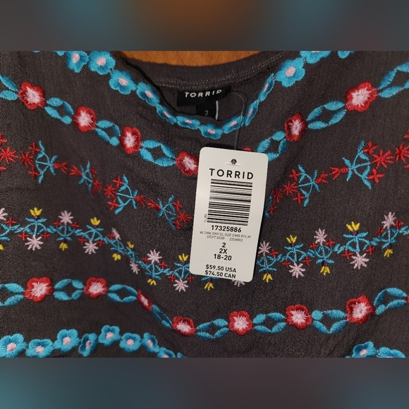 Torrid, Peplum Embroidery top, NWT - Picture 6 of 8